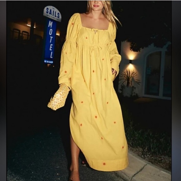 Free People Dresses & Skirts - Free People embroidered sunflower midi dress size XS